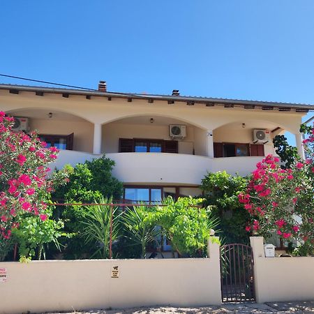 Apartments Busic Biograd Na Moru Zewnętrze zdjęcie